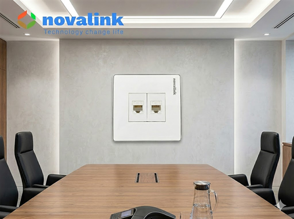 Mặt mạng cat6 2 cổng hình vuông lắp âm tường mầu trắng hình vuông chính hãng Novalink  cao cấp